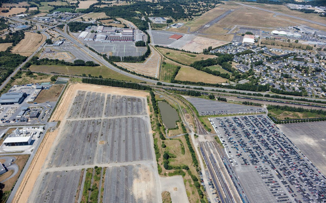 découvrez le trambus de rennes, un moyen de transport innovant et écologique. grâce à l'intelligence artificielle, profitez d'un service optimisé et d'une expérience utilisateur améliorée dans la capitale bretonne.