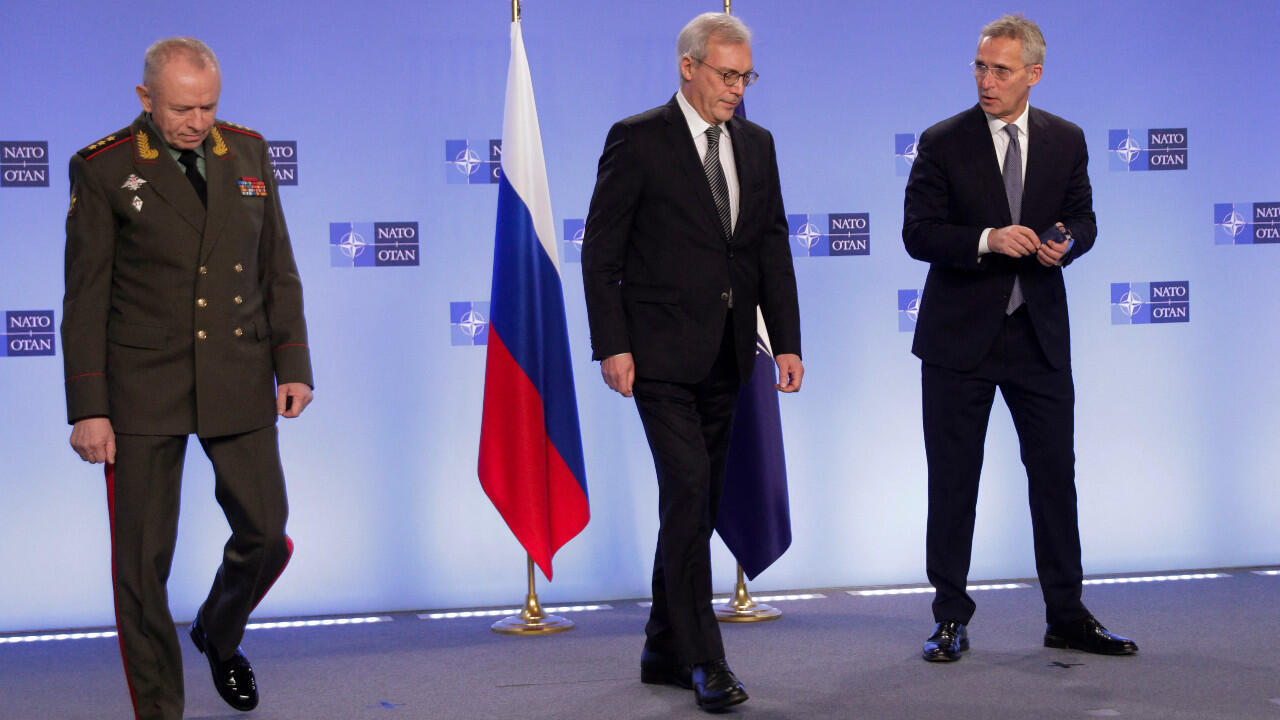 découvrez comment l'otan intègre l'intelligence artificielle dans ses stratégies de défense pour renforcer la sécurité globale. analyse des enjeux, des technologies innovantes et des implications géopolitiques.