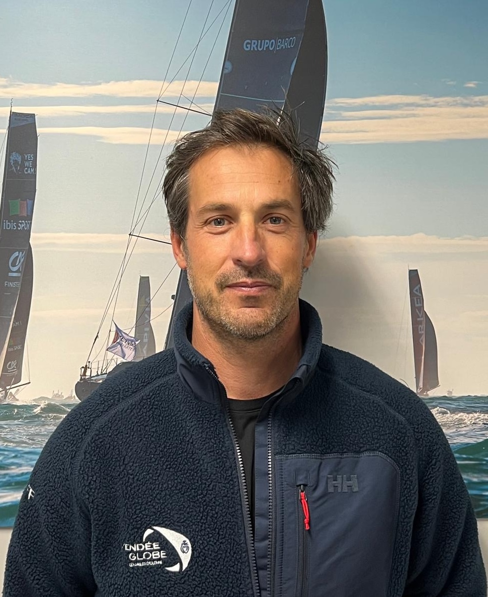 découvrez comment l'ia révolutionne le routage du vendée globe, offrant des solutions innovantes pour optimiser les performances des navigateurs en mer. suivez les dernières avancées technologiques et les stratégies de course dans cette course légendaire autour du monde.